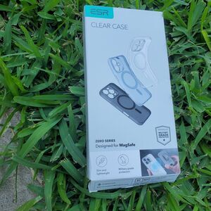 ESR Zero Clear Case Designed for iPhone 16